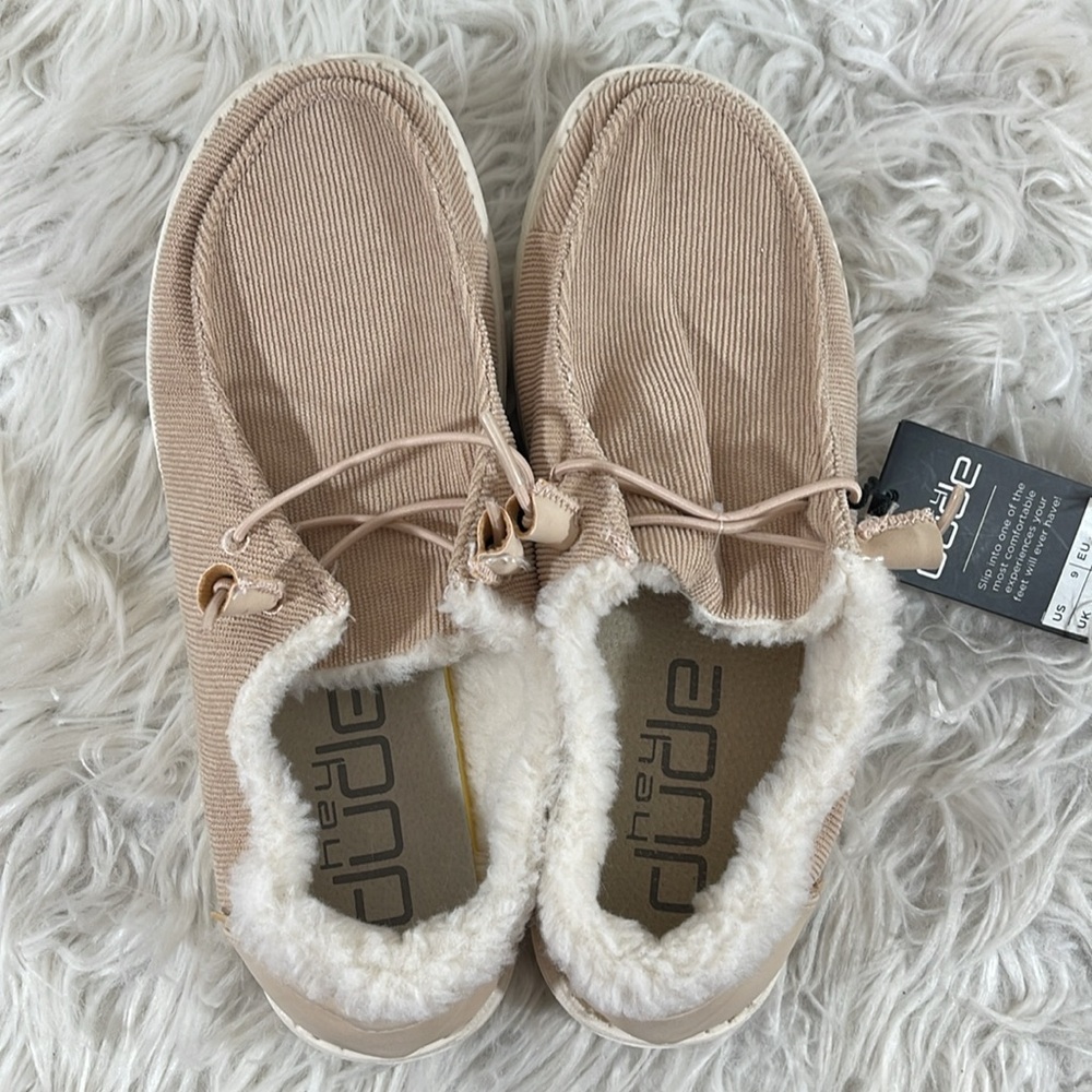HEY DUDE Women's Wendy Corduroy Cream Loafer Slip On Lightweight Size 9 NEW - Picture 7 of 16